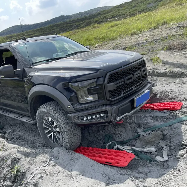 Offroad Traction Recovery Boards for Mud/Sand - 1