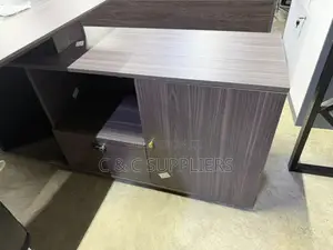 Meza ya Kisasa ya Mbao Kahawia ya Mtendaji - 1.8m