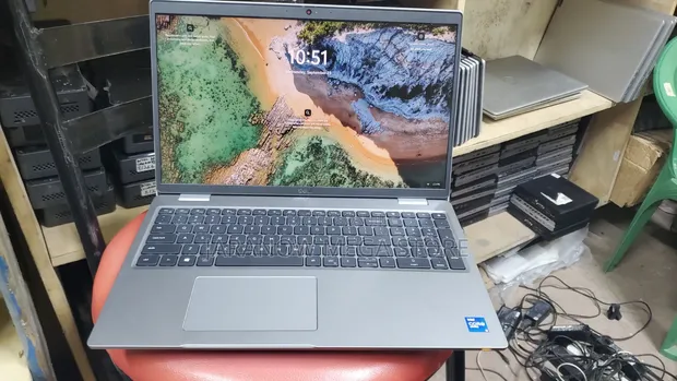 Dell Precision 3561 Laptop - Core i5, 16GB RAM, 256GB SSD, Nvidia T600 - 1