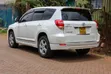 Toyota Vanguard 2011 Nyeupe - 1