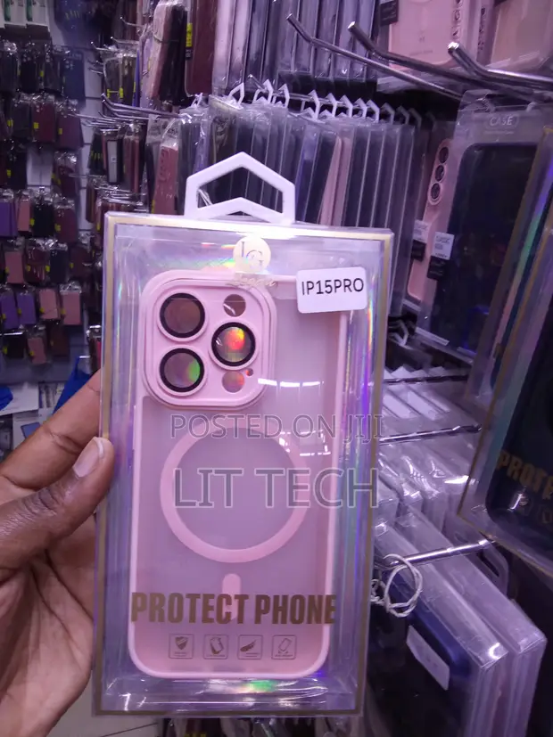 Kifaa cha Pink cha MagSafe cha iPhone 15 Pro chenye Kinga ya Lenzi - 1
