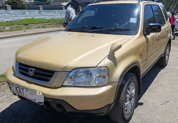Honda CR-V 2005 Gold - 1