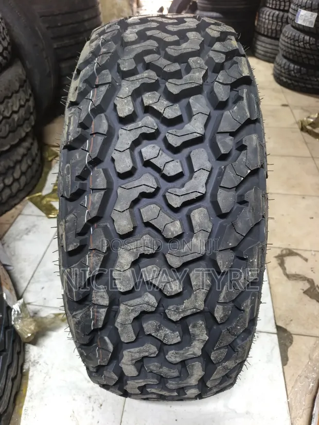 Matairi 235/65R17 Maxtrek Hill Track - 1