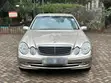 Mercedes-Benz E200 2004 Gold - 1