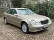 Mercedes-Benz E200 2004 Gold - 2