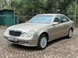 Mercedes-Benz E200 2004 Gold - 3