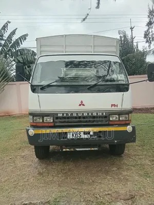 Mitsubishi FH Food Truck