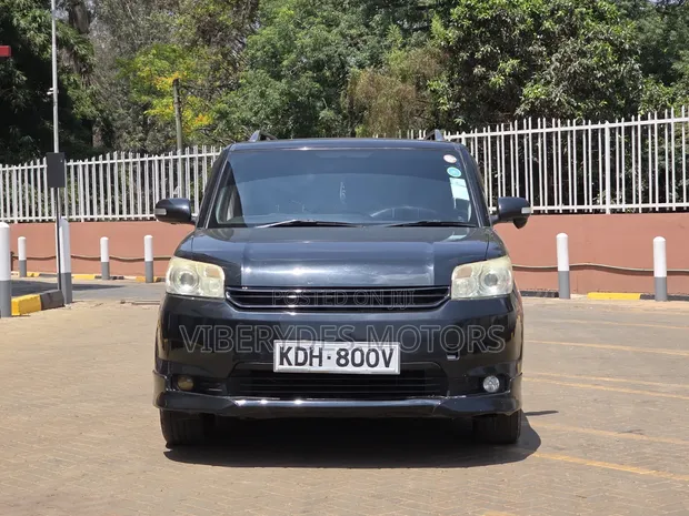 Toyota Rumion 2015 Black - 1