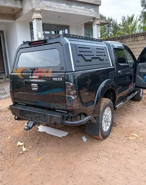 Kifuniko cha Chuma cha Heavy Duty kwa Toyota Hilux Double Cab