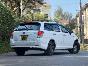 Toyota Corolla Fielder 2014 Hybrid White