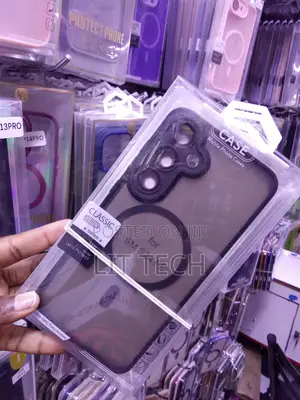 Translucent MagSafe Case for Samsung Galaxy S24 FE - Black