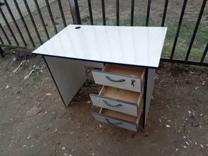 Boss Office Products Reception Storage Desk
