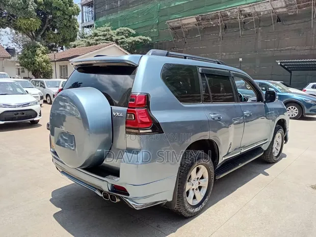 Toyota Land Cruiser Prado 2013 Blue - 1