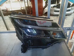 Taa ya Mbele ya Toyota Tank (Iliyotumika)