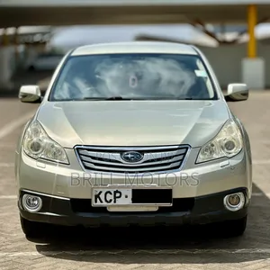 Subaru Outback 2010 Dhahabu