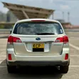 Subaru Outback 2010 Dhahabu - 2