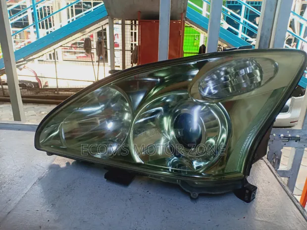 Toyota Harrier 240 Headlight - 1