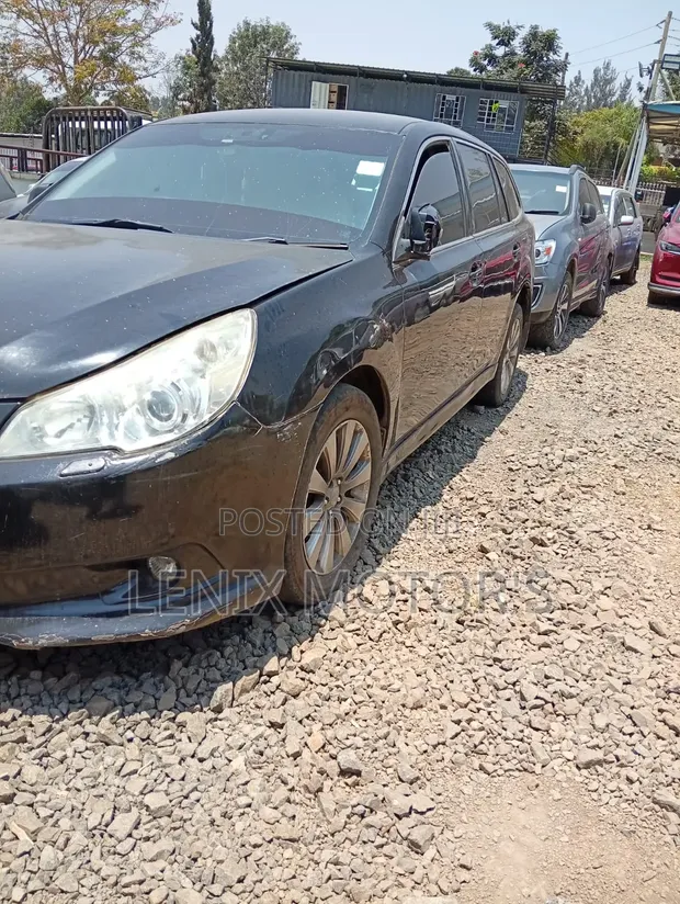 Subaru Legacy 2015 Black - 1