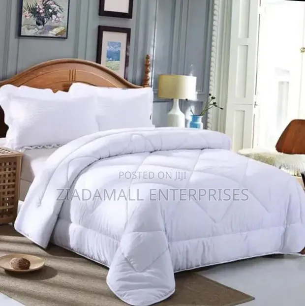 Quality White Striped Duvet Set - 1