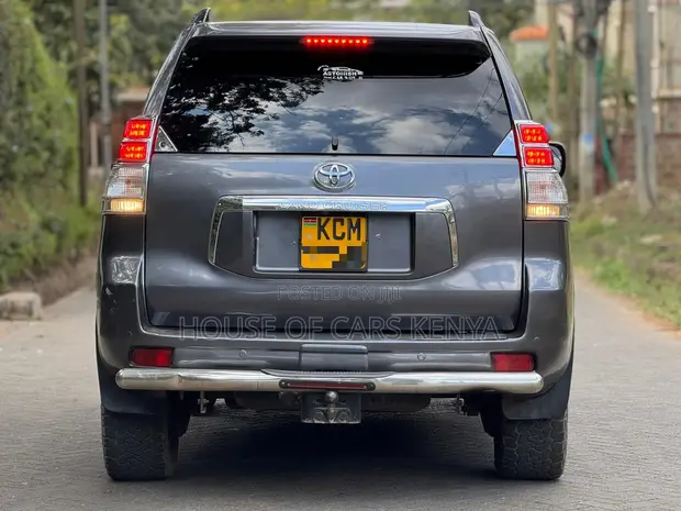 Toyota Land Cruiser Prado 2.8 D-4D 2016 Silver - 1
