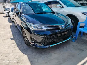Toyota Corolla Fielder WXB Hybrid 2019 Bluu