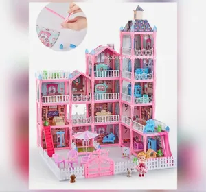 379 Pieces Doll House