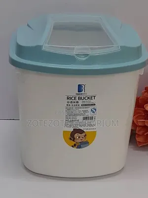 Plastic Cereal & Rice Bucket with Wheels (5kg)
