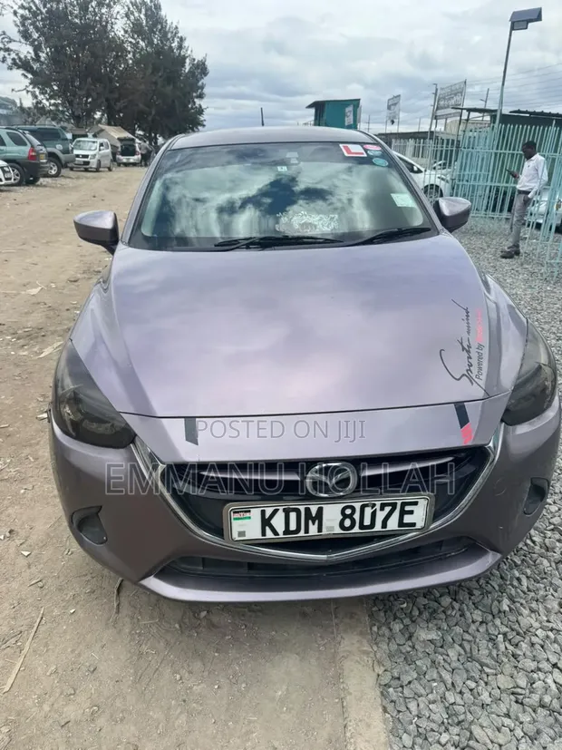 Mazda Demio 2016 Zambarau - 1