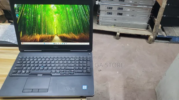 Dell Precision 7520 Laptop - Core i7, 8GB RAM, 512GB SSD - 1