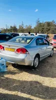 Honda Civic 2010 Silver - 3