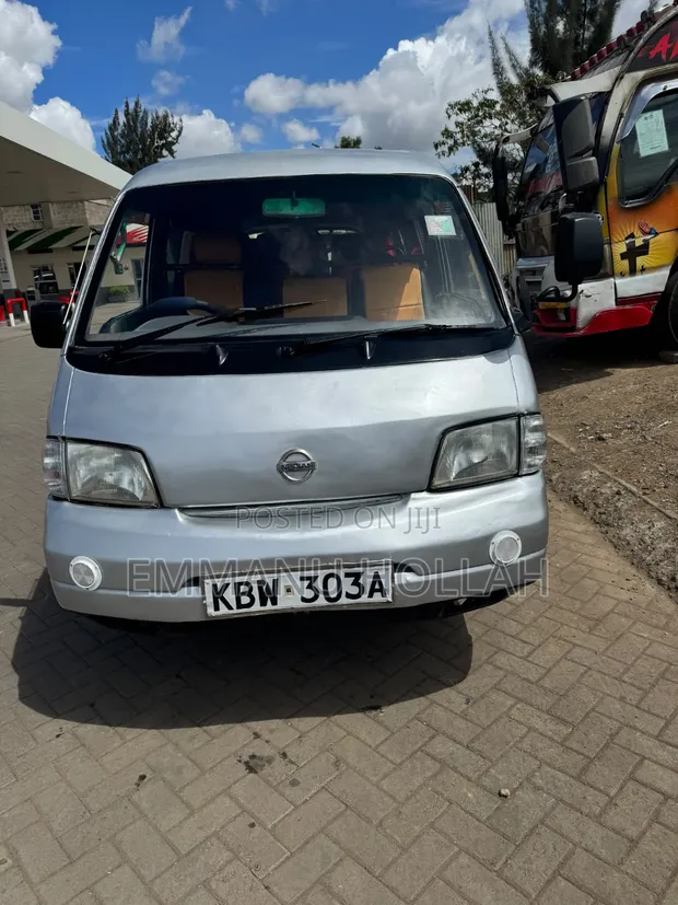 Nissan Vanette 2006 Silver - 1