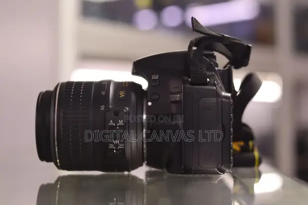 Nikon D3200 DSLR Camera with 18-55mm VR Lens (Ex-UK) - 1