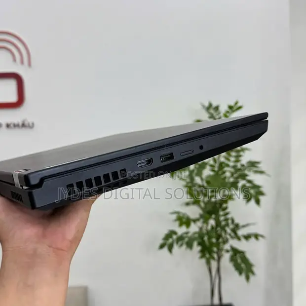 Lenovo ThinkPad P15s Gen 1 Mobile Workstation - 1