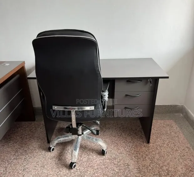Rated Boss Office Desk and Leathered Chair - 1
