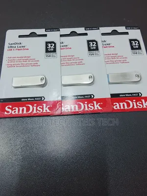 SanDisk Ultra Luxe 32GB Flash Drive