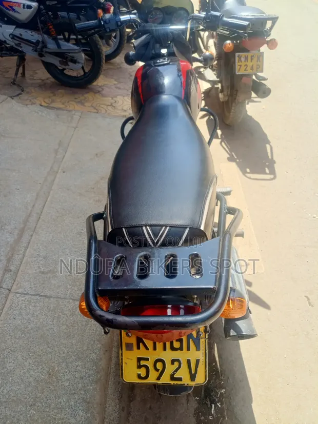 Bajaj Boxer 150 UG 2026 Black - 1