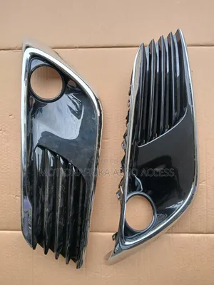 Toyota Auris 2018 Fog Cover