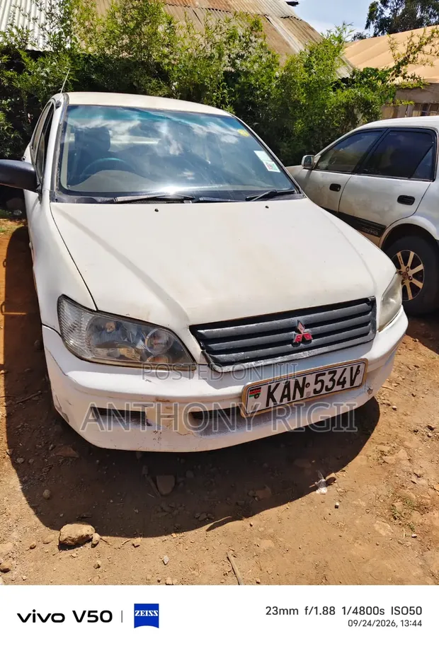 Mitsubishi Lancer 2004 White - 1