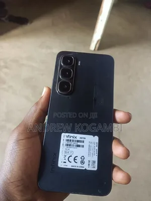 Infinix Hot 60i 256GB Nyeusi (Iliyotumika)