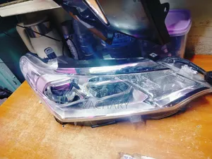 Toyota Corolla Fielder 165 Headlight (Non-Xenon)