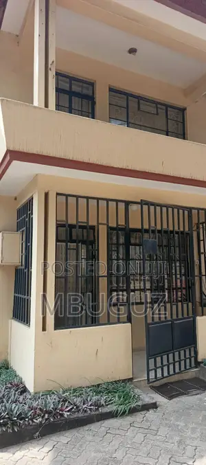9 Bedroom Maisonette for Sale in South C