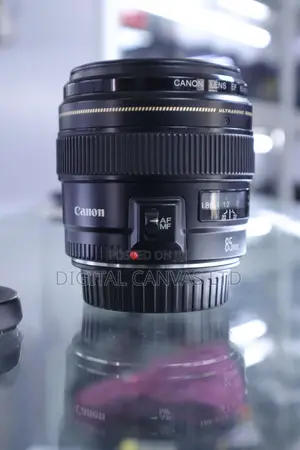 Canon EF 85mm f/1.8 USM Lens