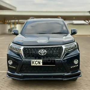 Toyota Land Cruiser Prado 2012 Nyeusi