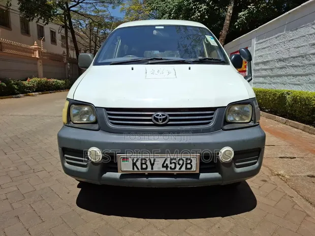 Toyota TownAce 2007 Nyeupe - 1