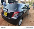 Toyota Vitz 2013 Nyeusi - 4
