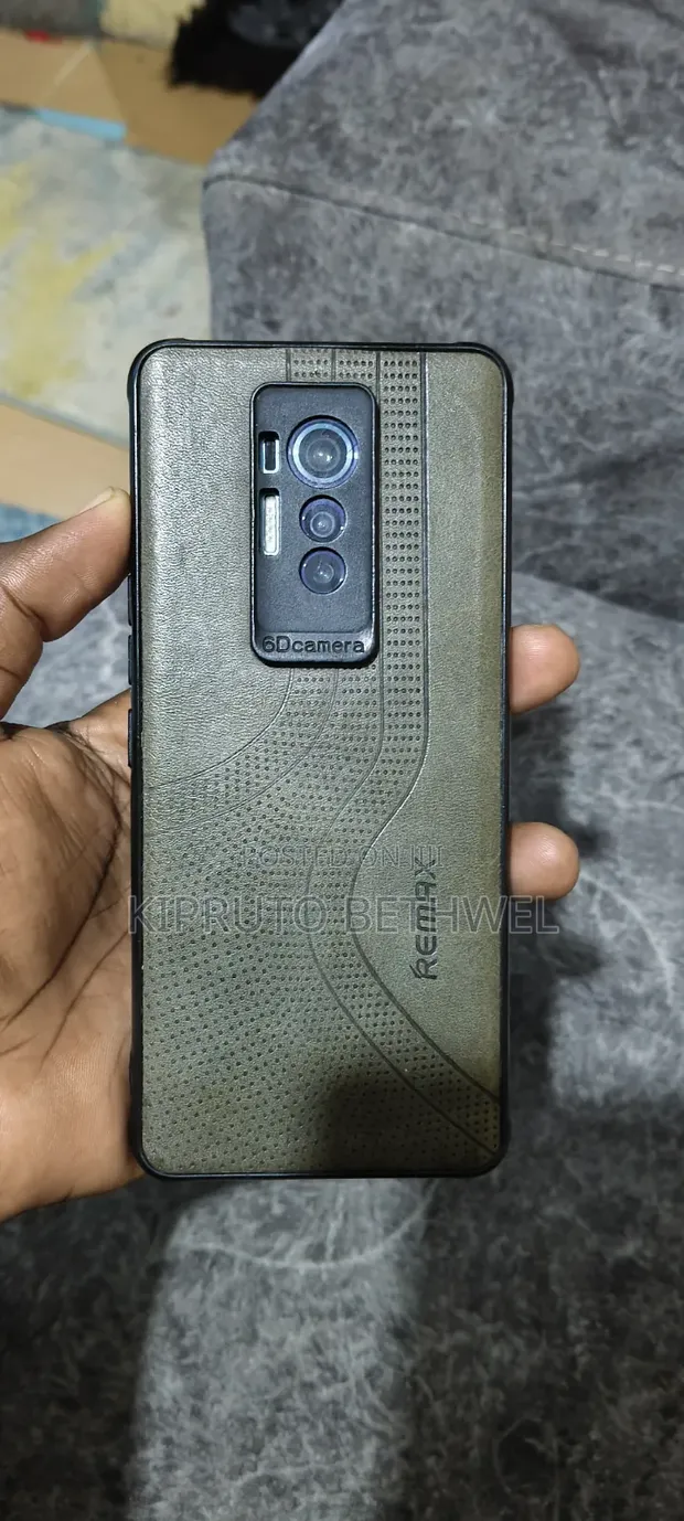 Tecno Phantom X 256GB Blue - 1