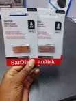 SanDisk Ultra Luxe 8GB USB 3.0 Flash Drive - 2