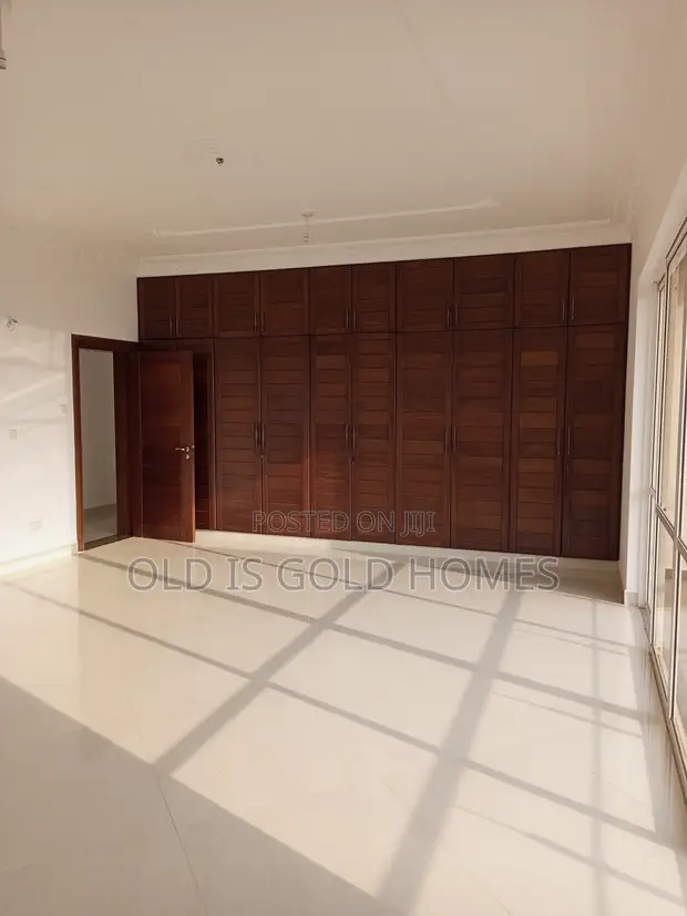 3 Bedroom Apartment with DSQ in Nyali - 1