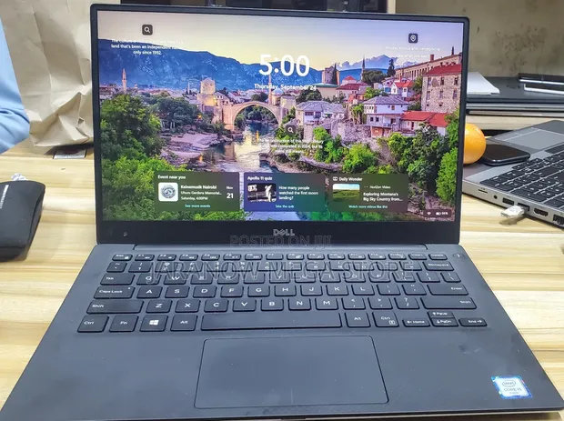 Laptop Dell XPS 13 9350 - Intel Core i5, 8GB RAM, 256GB SSD - 1