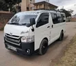 Toyota HiAce 2013 Abiria 14 Otomatiki - 4